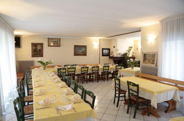 Hotel Ristorante Vittoria San Fedele Intelvi Exterior photo